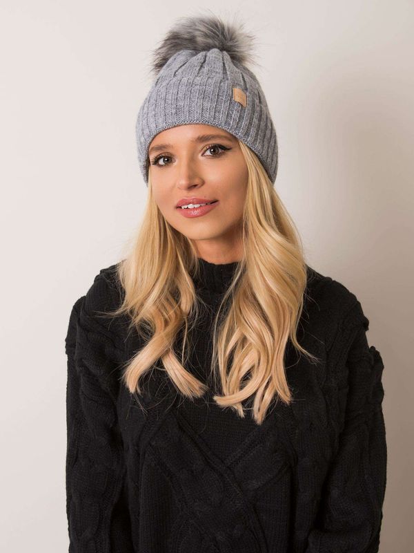 Fashionhunters Grey winter beanie RUE PARIS