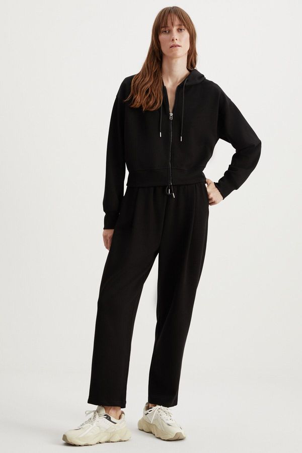 GRIMELANGE GRIMELANGE Jill Women's Relaxed Fit Comfortable Pattern Hooded Zippered Premium Fabric Knitted Crop Black Sweatshirt