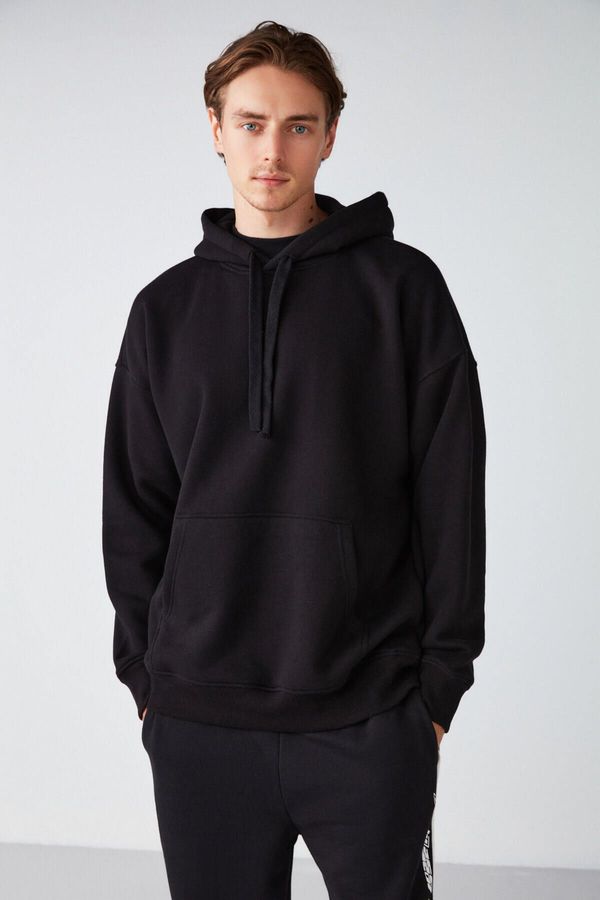 GRIMELANGE GRIMELANGE Steve Men's Soft Fabric Oversize Hooded Kangaroo Pocket Black Sweatshirt with Drawstring
