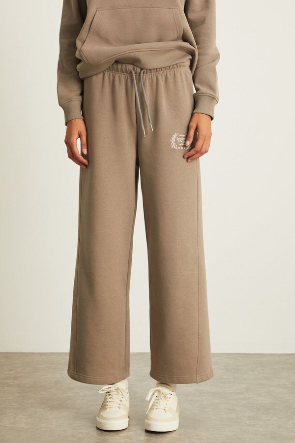 GRIMELANGE GRIMELANGE TOMI Women's Embroidered Detailed 3 Thread Raised Relaxed Pattern Mink Sweatpants