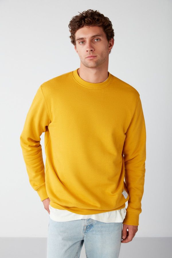 GRIMELANGE GRIMELANGE Travis Men's Soft Fabric Regular Fit Round Collar Saffron Yellow Sweatshir