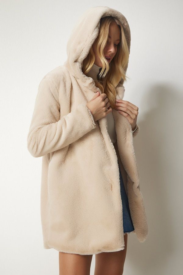 Happiness İstanbul Happiness İstanbul Women's Beige Hooded Oversize Furry Plush Coat