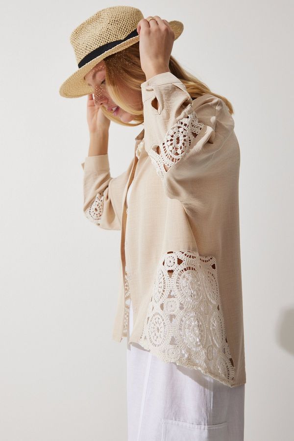 Happiness İstanbul Happiness İstanbul Women's Beige Lace Detailed Linen Shirt