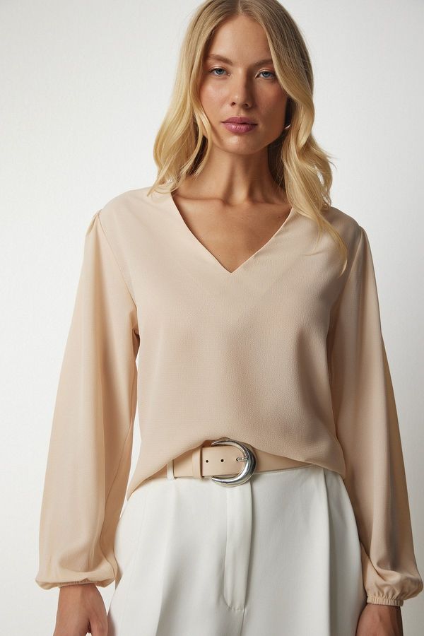 Happiness İstanbul Happiness İstanbul Women's Beige V Neck Crepe Blouse