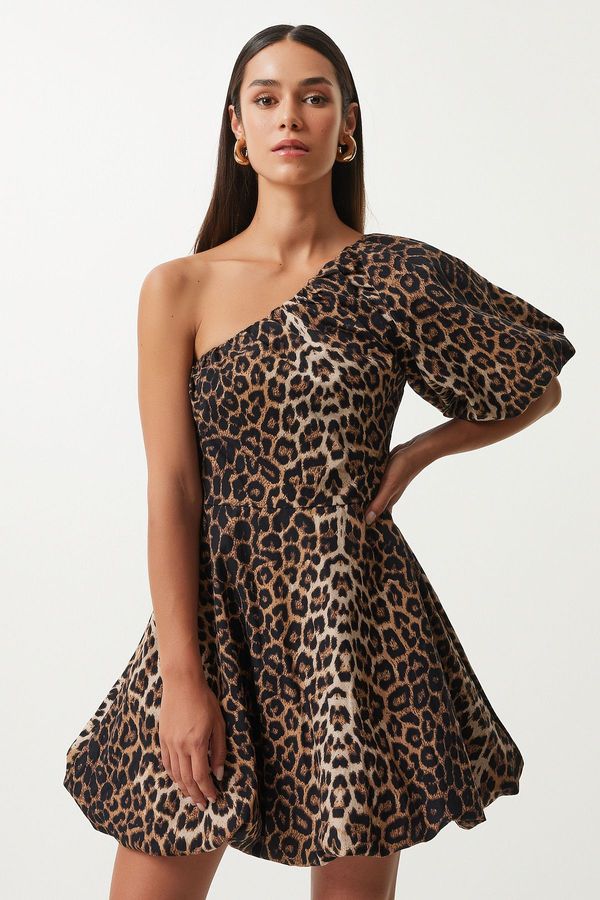 Happiness İstanbul Happiness İstanbul Women's Black Beige Leopard Patterned Balloon Sleeve One-Shoulder Woven Dress