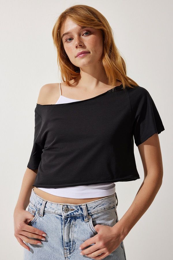 Happiness İstanbul Happiness İstanbul Women's Black Boat Neck Basic Crop Knitted T-Shirt