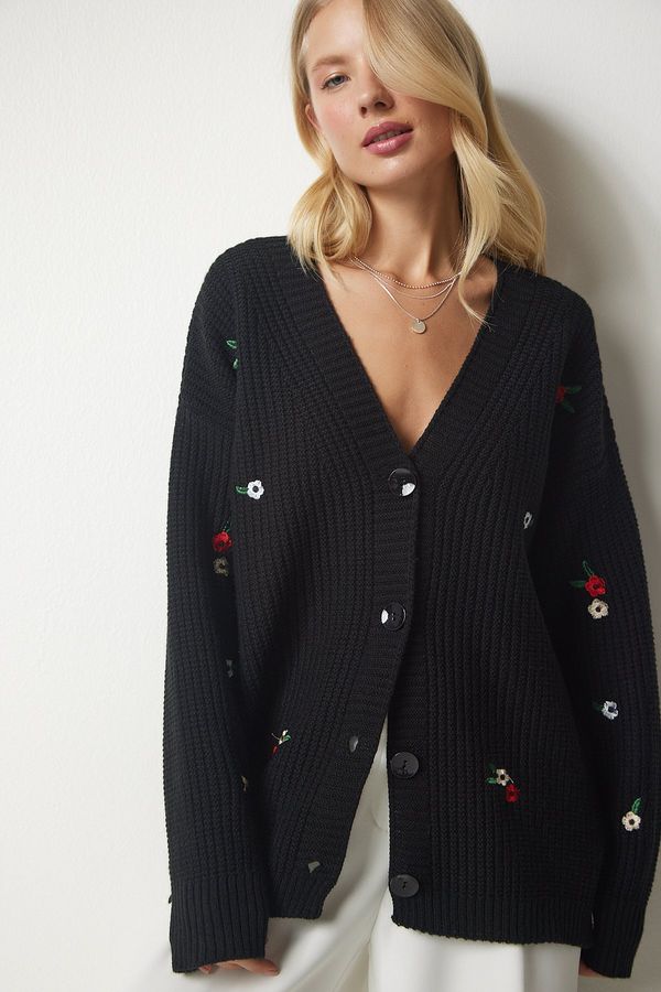 Happiness İstanbul Happiness İstanbul Women's Black Floral Embroidered Buttoned Knitwear Cardigan
