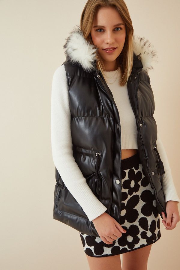 Happiness İstanbul Happiness İstanbul Women's Black Fur Collar Faux Leather Puffer Vest