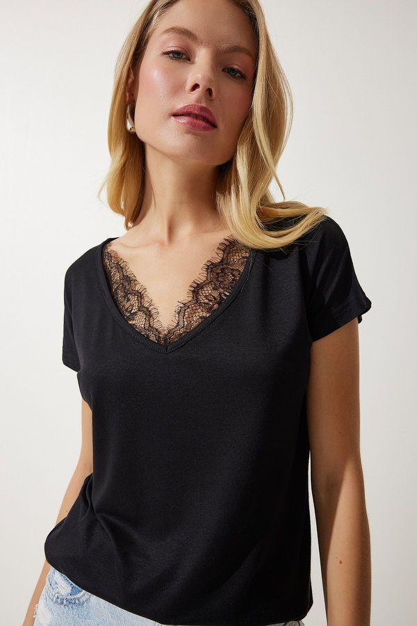 Happiness İstanbul Happiness İstanbul Women's Black Lace Detailed Viscose Blouse