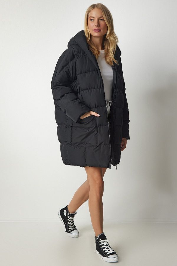 Happiness İstanbul Happiness İstanbul Women's Black Oversized Down Jacket with a Hoodie