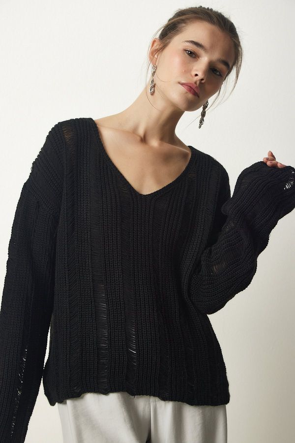 Happiness İstanbul Happiness İstanbul Women's Black Ripped Detailed Oversize Knitwear Sweater