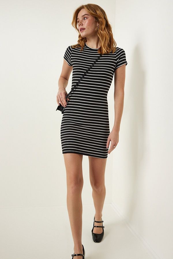 Happiness İstanbul Happiness İstanbul Women's Black Striped Knitted Mini Dress