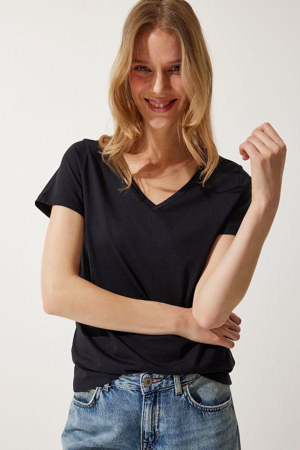Happiness İstanbul Happiness İstanbul Women's Black V Neck Basic Knitted T-Shirt