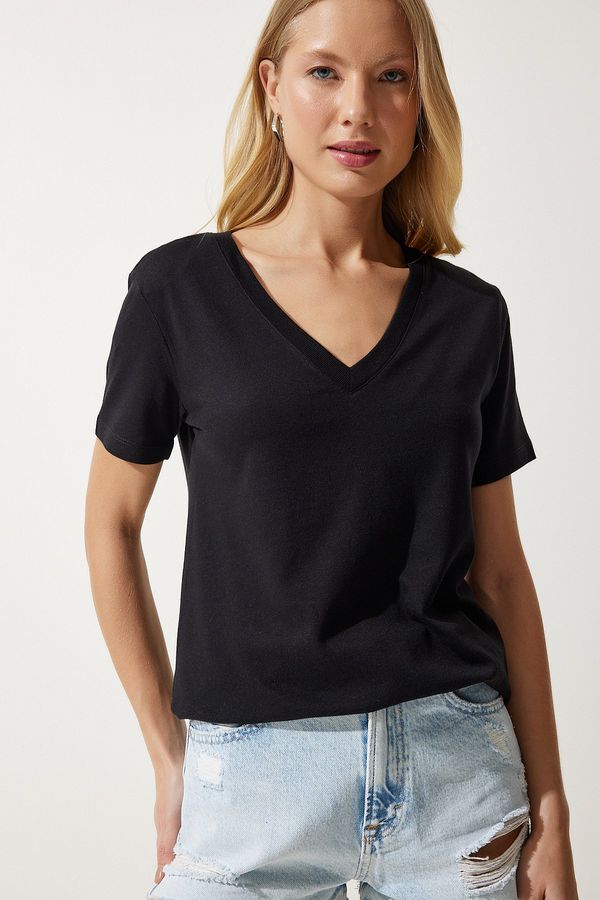 Happiness İstanbul Happiness İstanbul Women's Black V Neck Modal Knitted T-Shirt HW0009