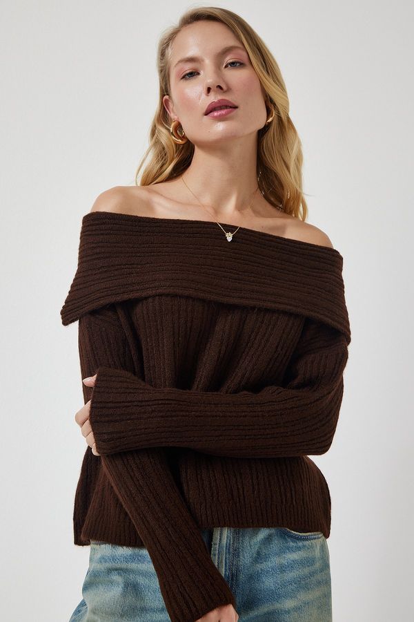 Happiness İstanbul Happiness İstanbul Women's Brown Madonna Collar Knitwear Sweater