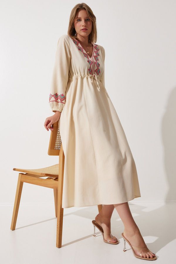 Happiness İstanbul Happiness İstanbul Women's Cream Embroidery Detailed Oversize Linen Dress