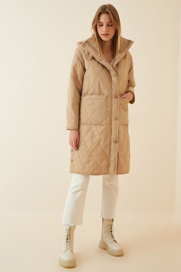 Happiness İstanbul Happiness İstanbul Women's Cream Pocket Hooded Oversize Quilted Coat