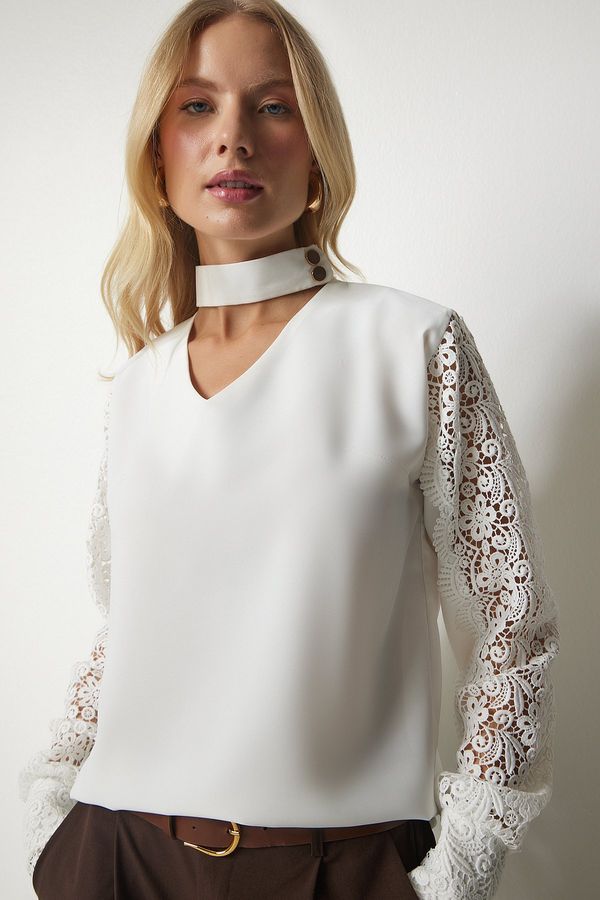 Happiness İstanbul Happiness İstanbul Women's Ecru Guipure Sleeve Detailed Elegant Blouse
