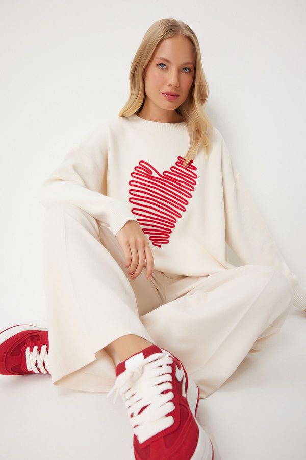 Happiness İstanbul Happiness İstanbul Women's Ecru Heart Embroidered Oversize Knitwear Sweater