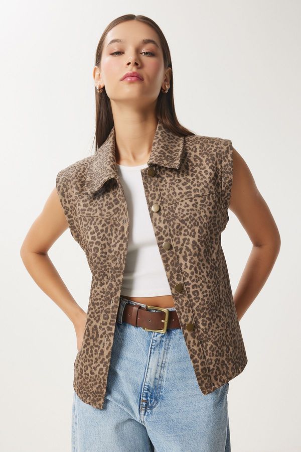 Happiness İstanbul Happiness İstanbul Women's Mink Brown Leopard Patterned Shirt Collar Denim Vest