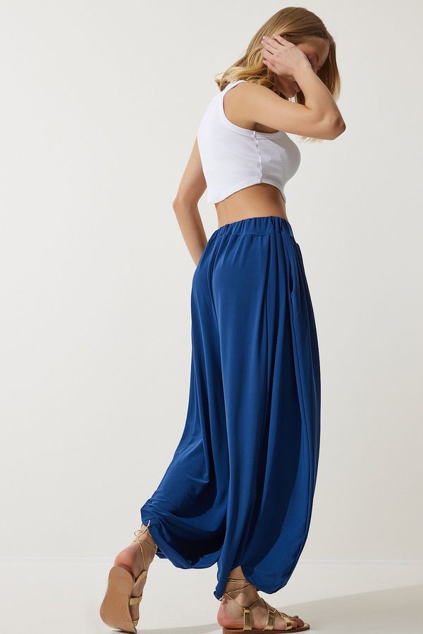 Happiness İstanbul Happiness İstanbul Women's Navy Blue Pleated Comfortable Modal Baggy Trousers