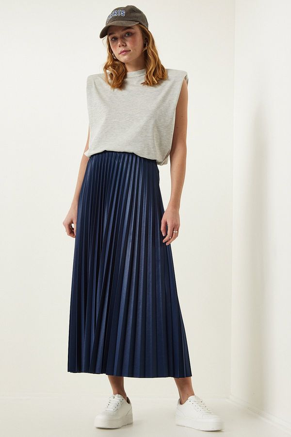 Happiness İstanbul Happiness İstanbul Women's Navy Blue Shiny Surface Pleated Knitted Skirt