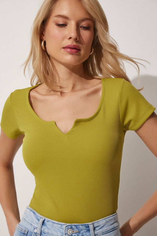 Happiness İstanbul Happiness İstanbul Women's Oil Green Heart Neck Ribbed Crop Knitted Blouse