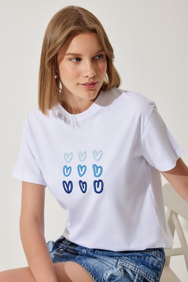Happiness İstanbul Happiness İstanbul Women's White Heart Embroidered Cotton T-Shirt
