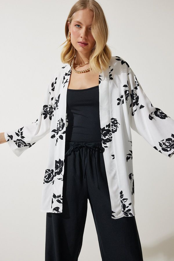 Happiness İstanbul Happiness İstanbul Women's White Patterned Viscose Kimono