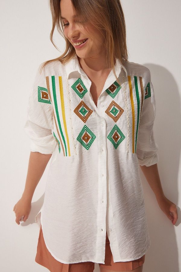 Happiness İstanbul Happiness İstanbul Women's White Pearls Embroidery Oversized Airobine Shirt