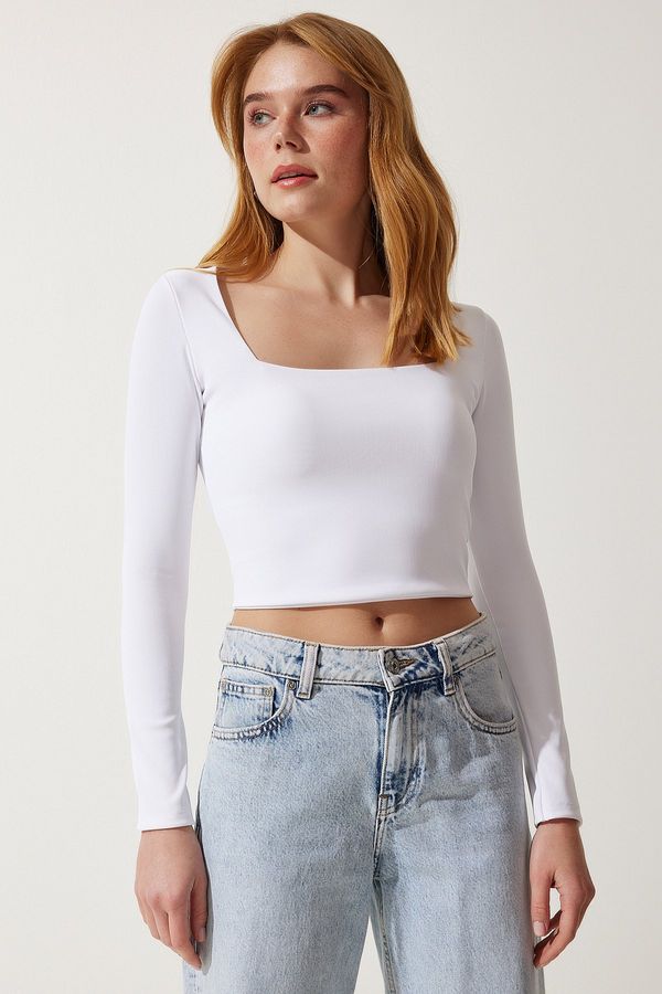 Happiness İstanbul Happiness İstanbul Women's White Square Neck Ribbed Crop Knitted Blouse