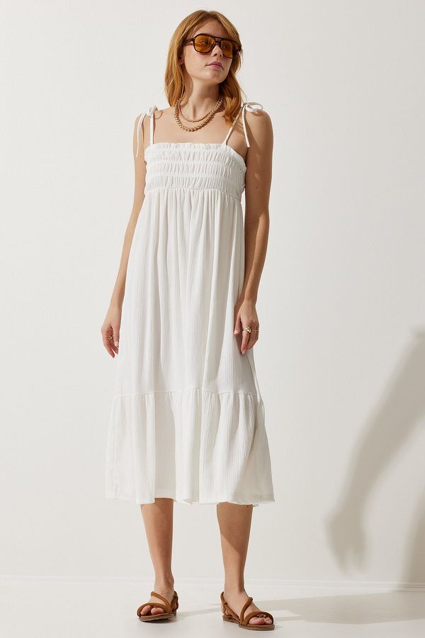 Happiness İstanbul Happiness İstanbul Women's White Strappy Crinkle Summer Knitted Dress