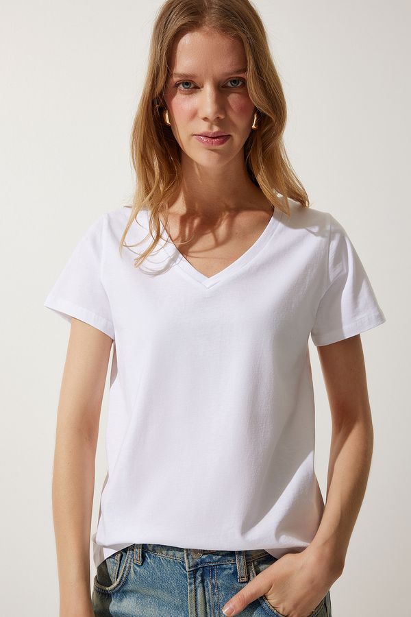 Happiness İstanbul Happiness İstanbul Women's White V Neck Basic Knitted T-Shirt