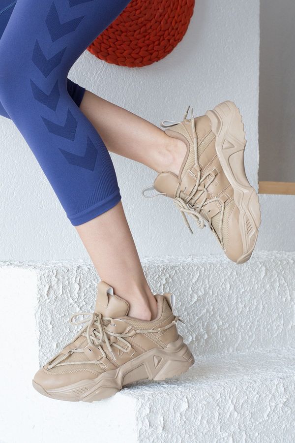 İnan Ayakkabı İnan Ayakkabı Women's Lace-Detailed Sneakers
