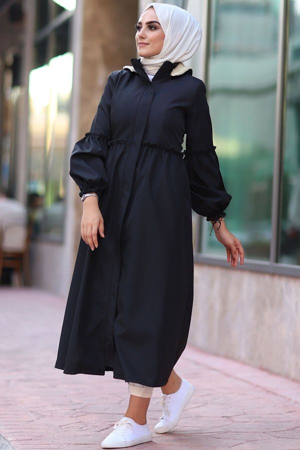 InStyle InStyle Balloon Sleeve Pleated Coat - Black