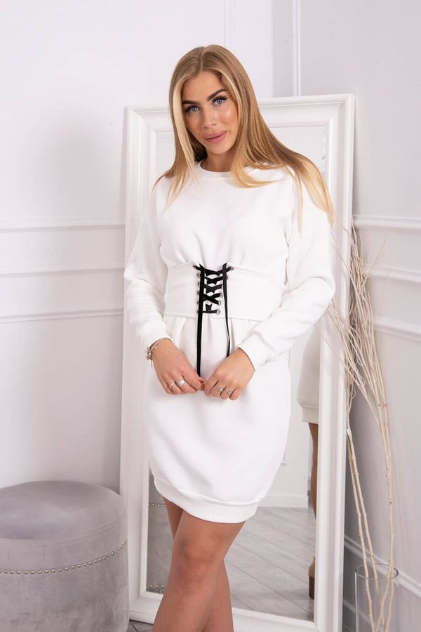 Kesi Insulated dress with decorative belt ecru