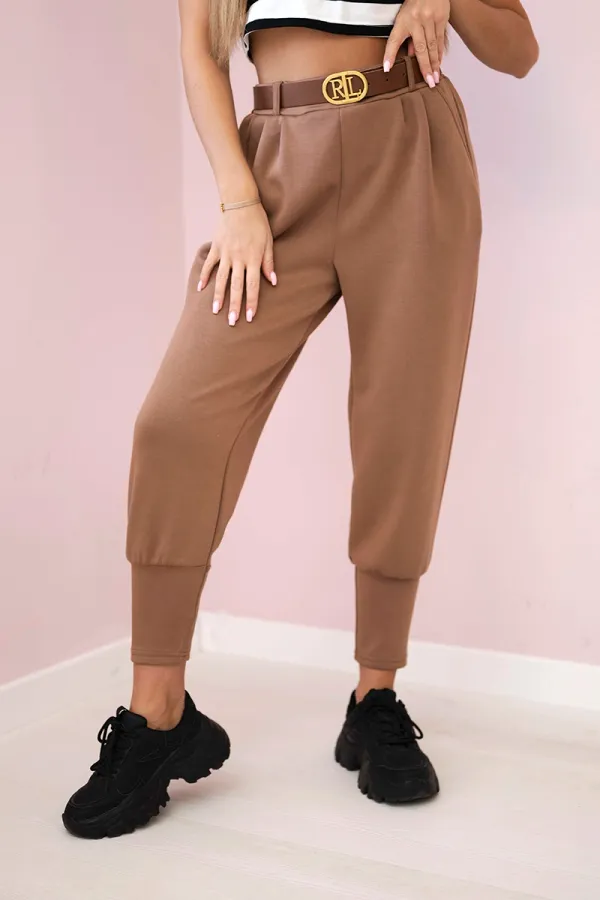 Kesi Włoski Kesi Włoski Pants with belt and pockets buttery-fabric camel