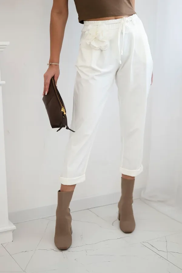 Kesi Włoski Kesi Włoski Punto trousers with decorative flower ecru