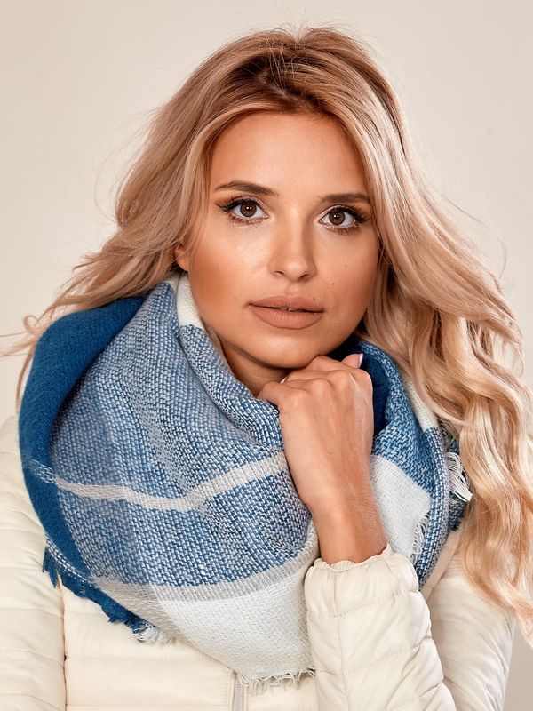 Fashionhunters Knitted Women's Sea Scarf