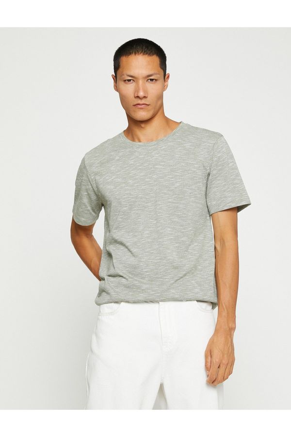 Koton Koton Basic Marked T-shirt with a Crew Neck Slim Fit