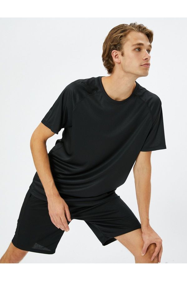 Koton Koton Basic Sports T-Shirt. Raglan Sleeve Crew Neck Textured.