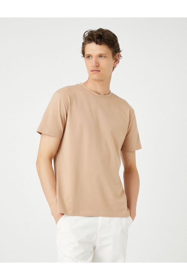 Koton Koton Basic T-shirt with Short Sleeves, Crew Neck Slim Fit.