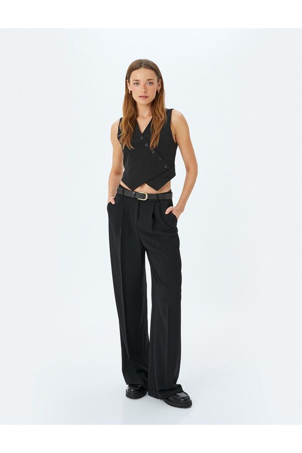 Koton Koton Buttoned Asymmetrical V-Neck Crop Vest