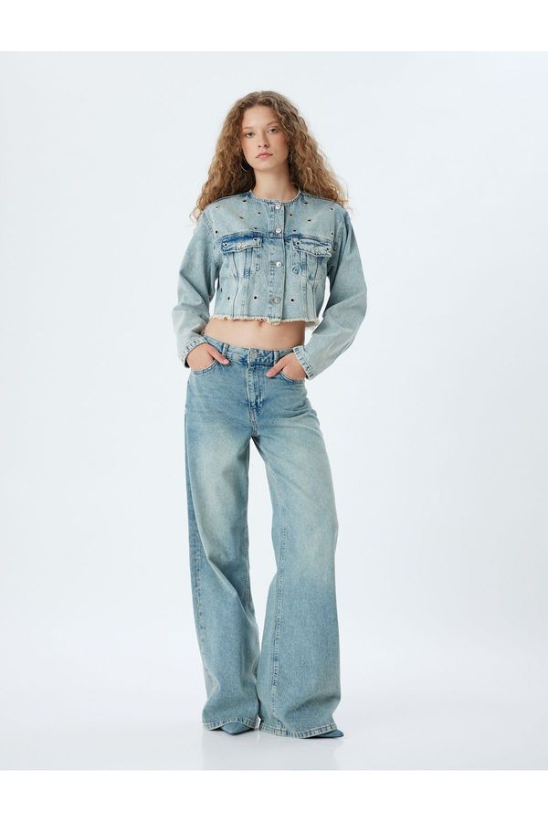 Koton Koton Crop Denim Jacket Round Neck Eyelet Detail Pocket Buttoned