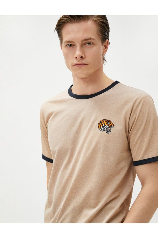 Koton Koton Embroidered Tiger T-Shirts, Crew Necks, Slim Fits, Short Sleeves.