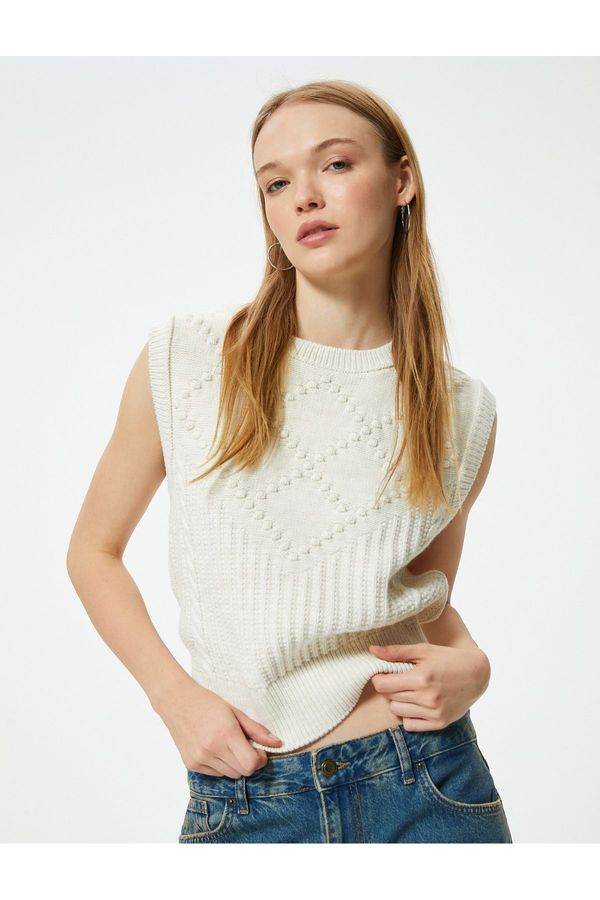 Koton Koton Knitted Textured Sweater Crew Neck Sleeveless