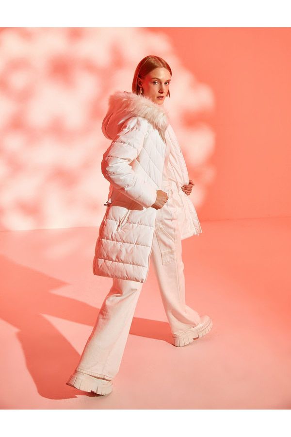 Koton Koton Long Puffer Jacket with Faux Fur Detail and Belt