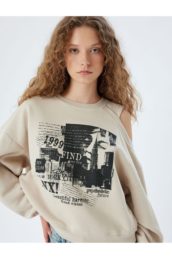 Koton Koton Oversize Sweatshirt Window Detail Printed Crew Neck Raised