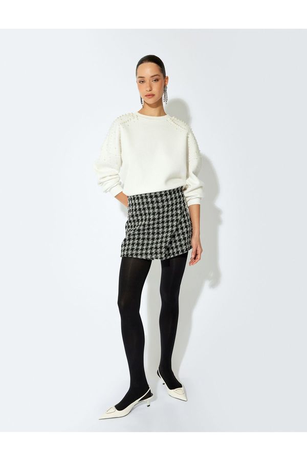 Koton Koton Pearl Embroidery Detailed Comfortable Pattern Three Thread Long Sleeve Crew Neck Sweatshirt