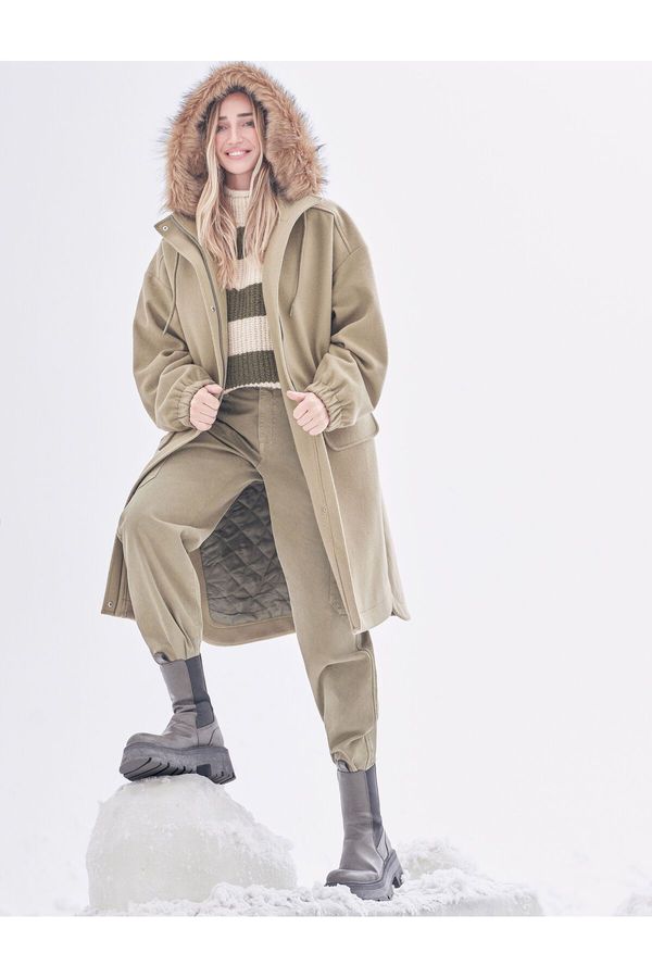 Koton Koton Şahika Ercümen X - Hooded Oversized Stamped Coat